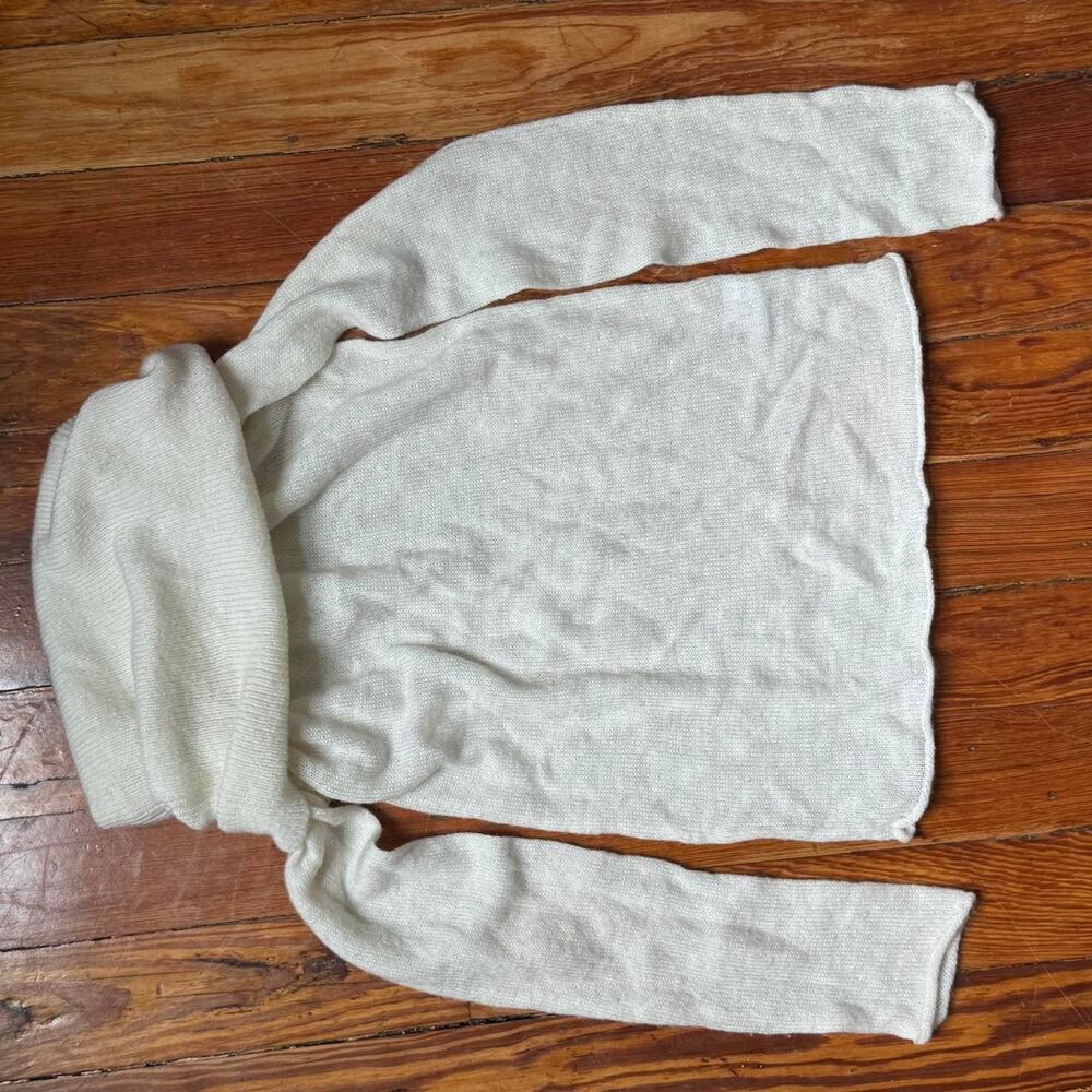 Brandy white long sleeve knit
